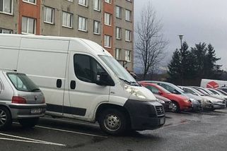 Velká změna v parkování v Teplicích: Město zakáže noční stání dodávek v ulicích